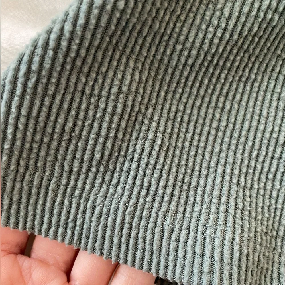 Blue-gray Ribbed Button Tank Top - Picture 3 of 4